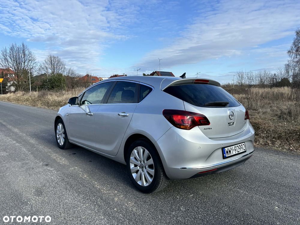 Opel Astra 1.7 CDTI Cosmo - 4