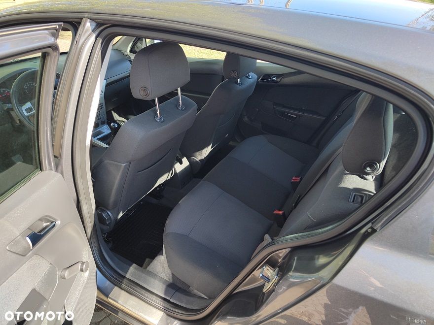 Opel Astra 1.6 - 8