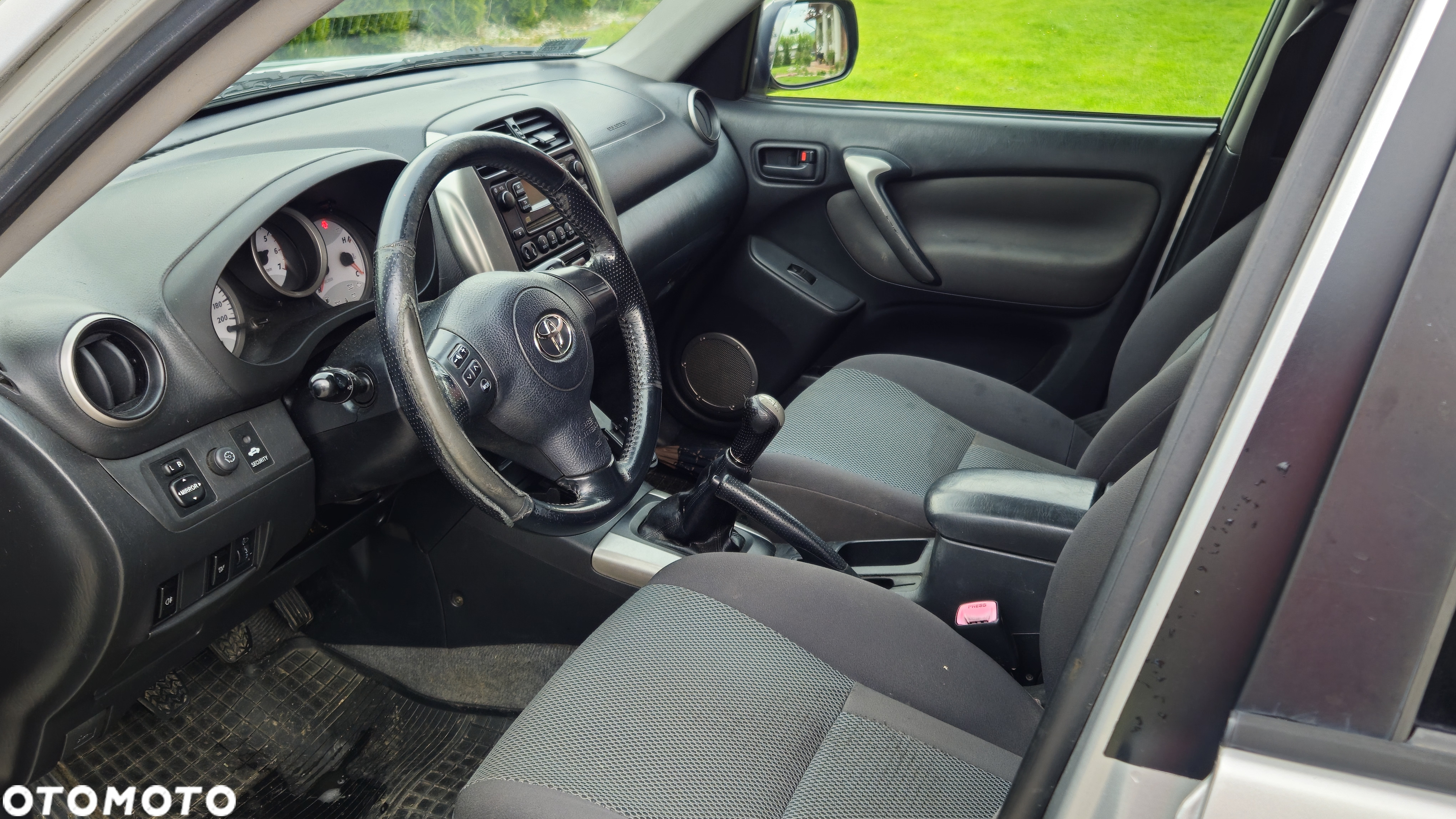 Toyota RAV4 2.0 D-4D 4x4 - 5