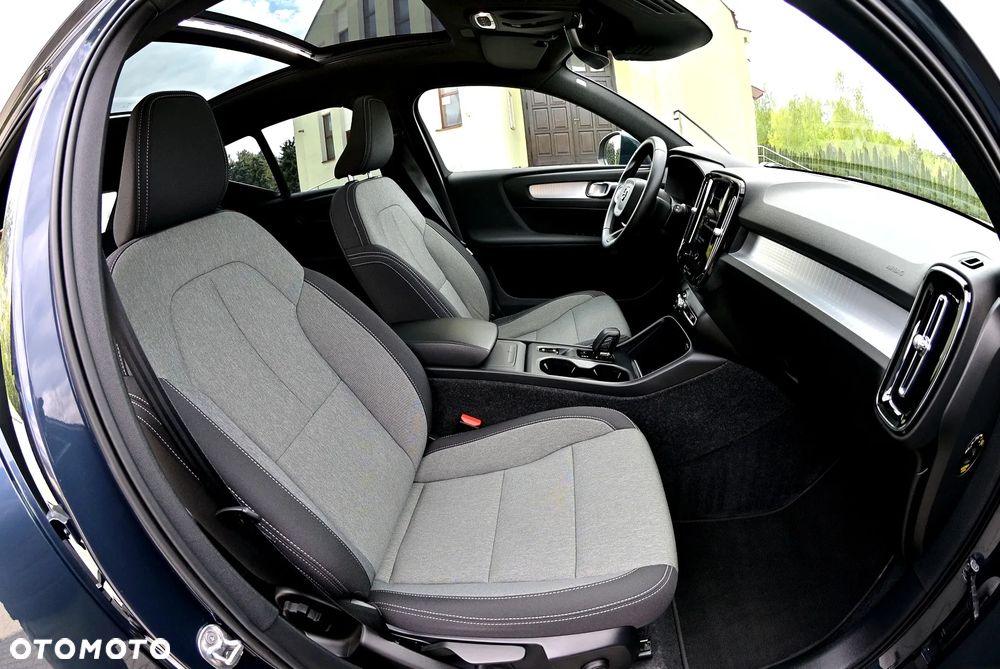 Volvo XC 40 B3 B DKG Plus Bright - 27