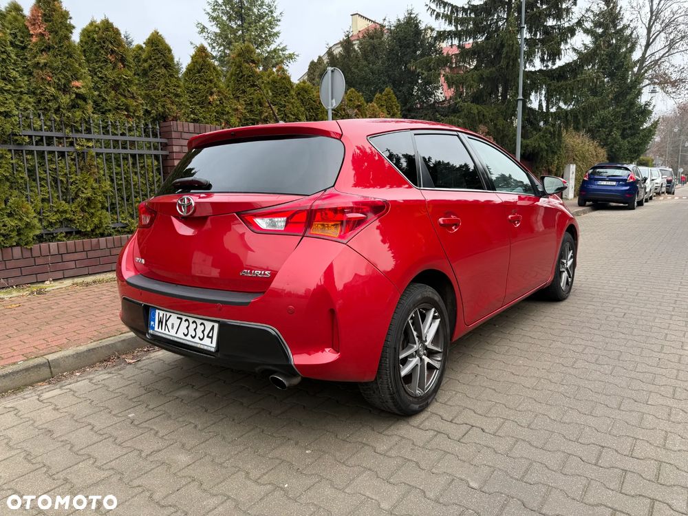 Toyota Auris 1.6 Executive - 4