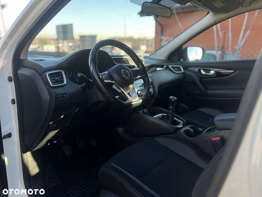 Nissan Qashqai 1.3 DIG-T N-Connecta EU6d - 13