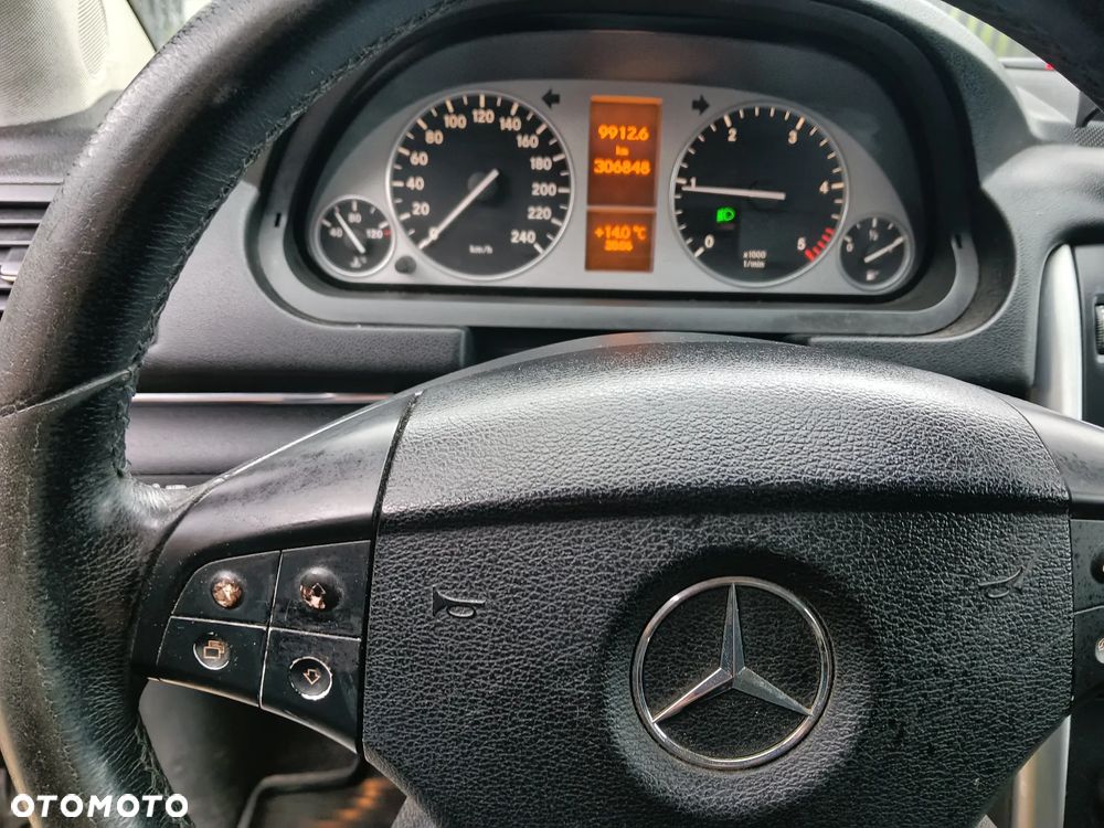 Mercedes-Benz Klasa B 200 CDI DPF - 38