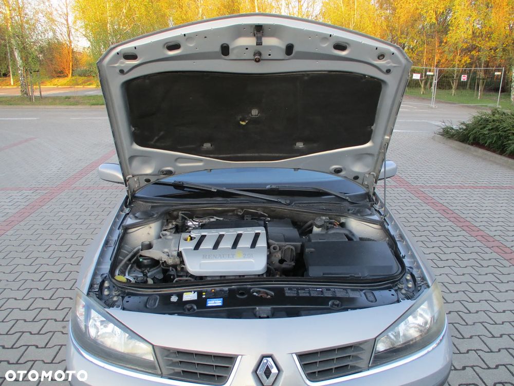Renault Laguna 2.0 16V Emotion - 28