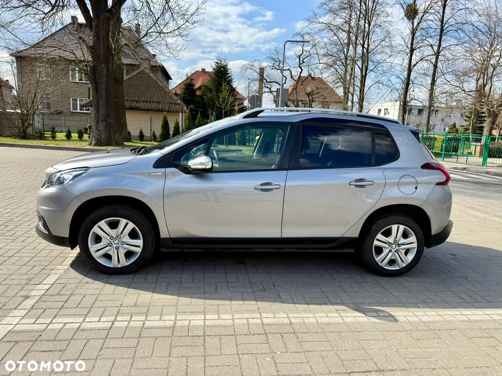 Peugeot 2008 1.6 BlueHDi Style - 11