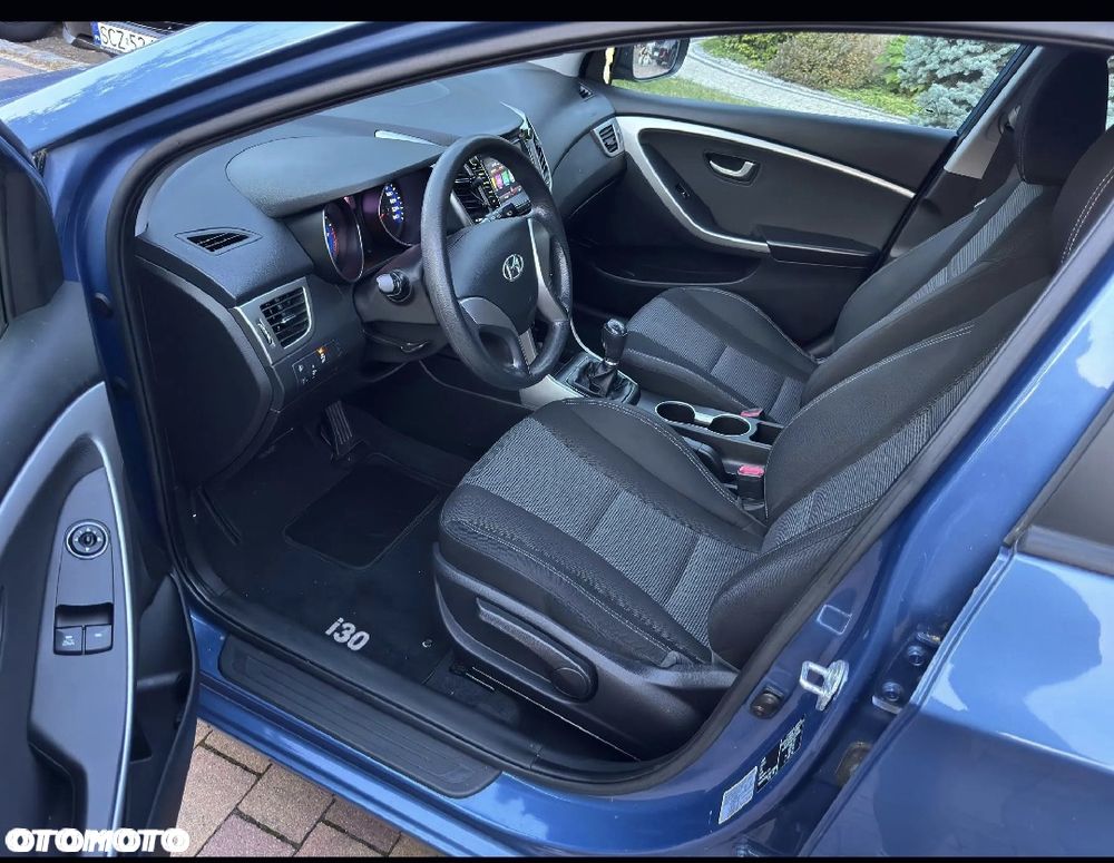 Hyundai i30 blue 1.4 Style - 6