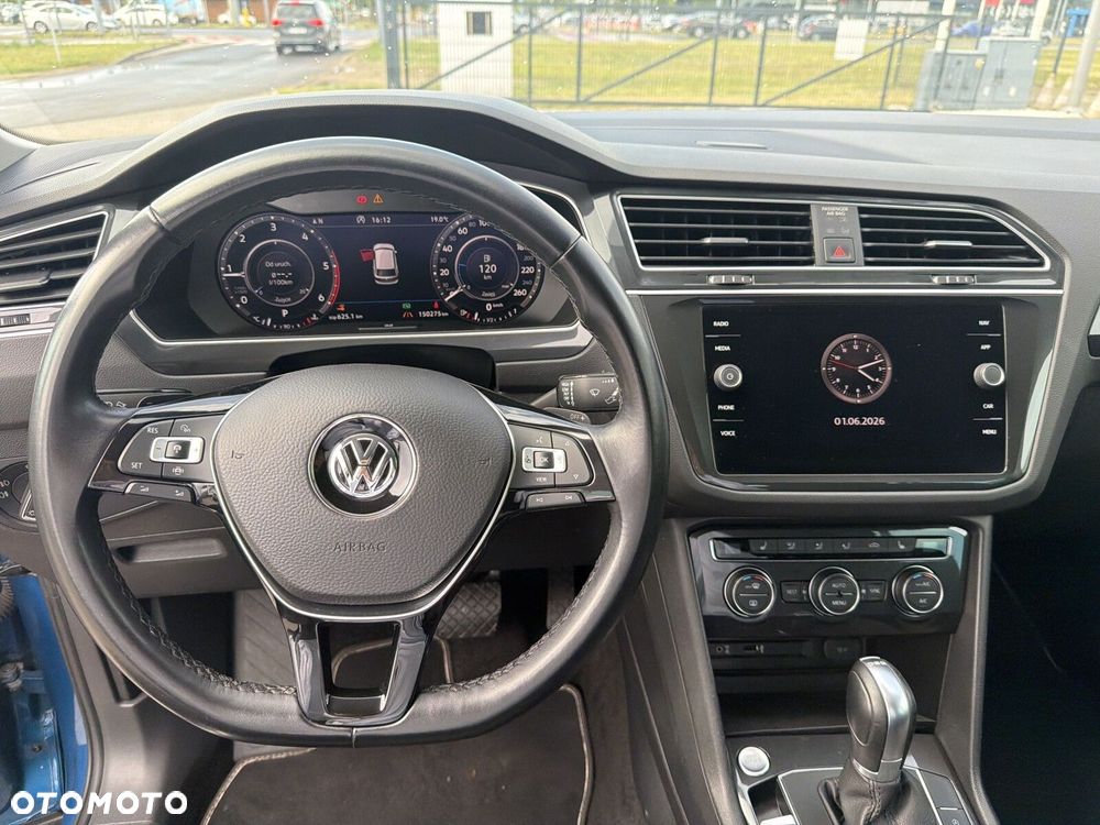 Volkswagen Tiguan - 10