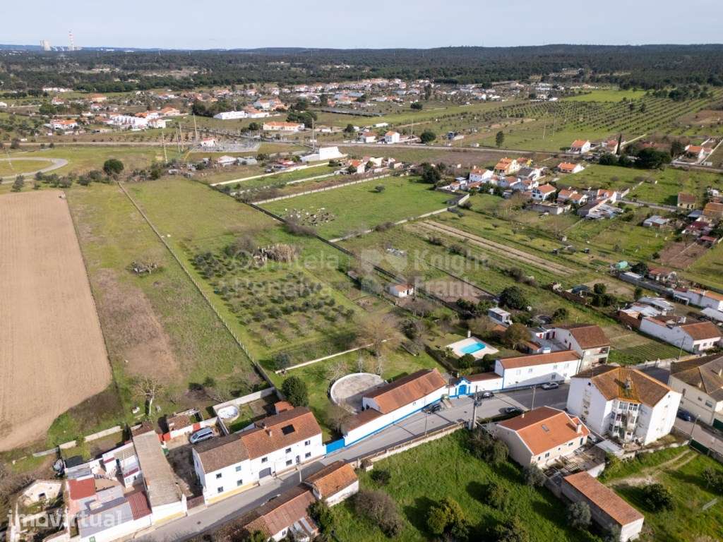 Quinta com moradia T6 e terreno de 15.760 m2 em Abrantes - Grande imagem: 2/21