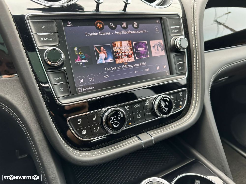 Bentley Bentayga V8 - 25