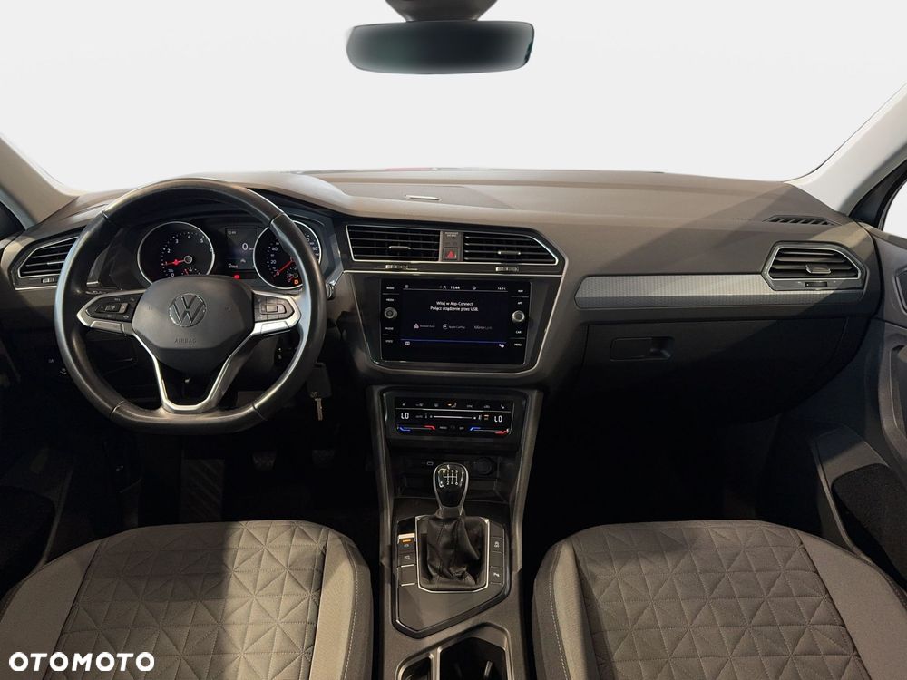 Volkswagen Tiguan - 17
