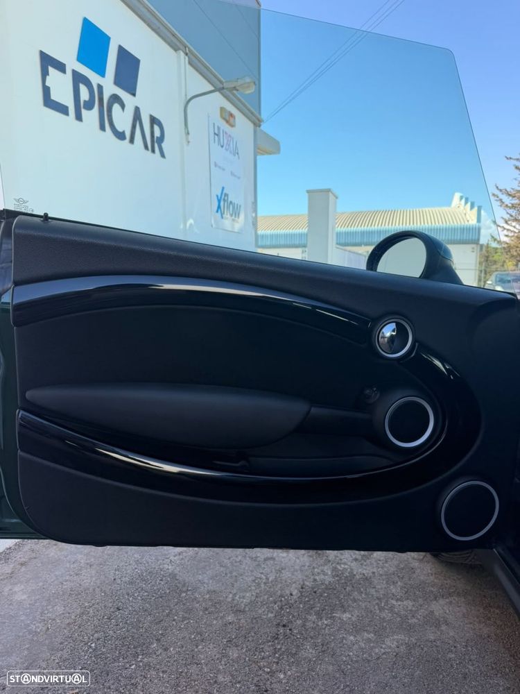 MINI Cabrio Cooper Auto - 43