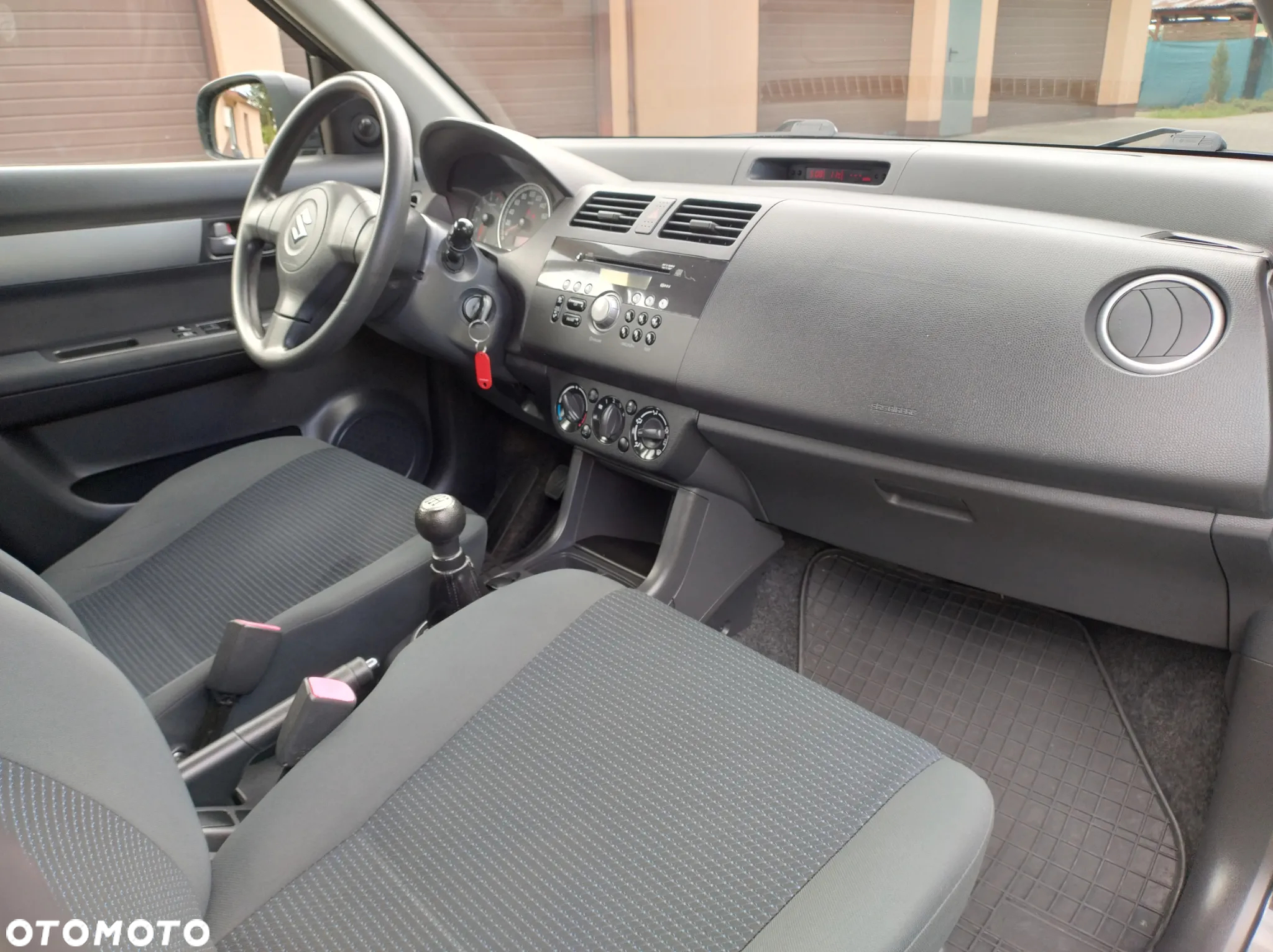 Suzuki Swift 1.3 Comfort - 34