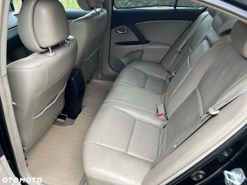 Toyota Avensis 2.0 D-4D Platinium - 25