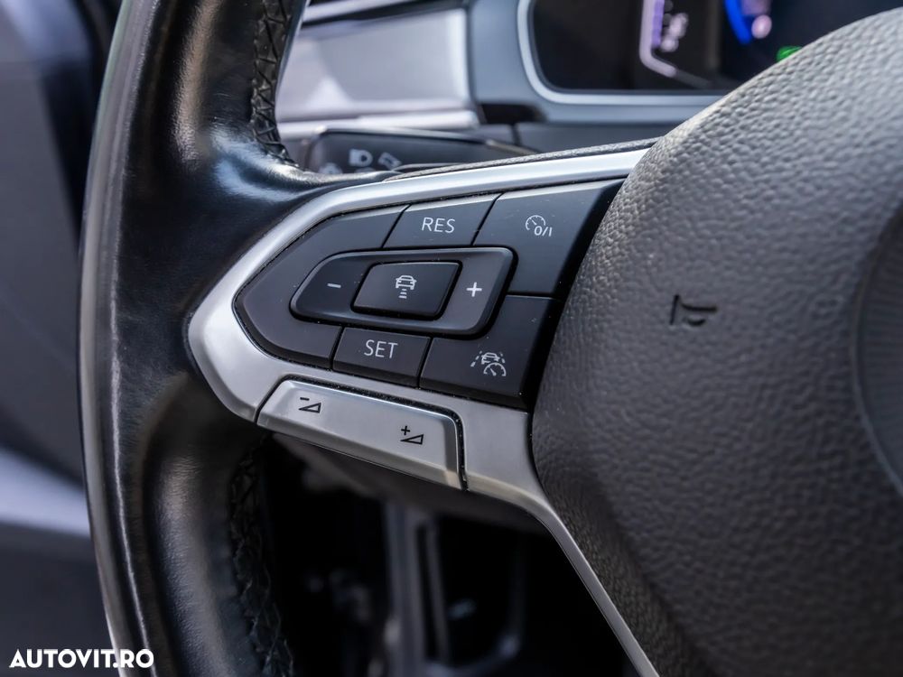 Volkswagen Passat 1.5 TSI OPF DSG Business - 27