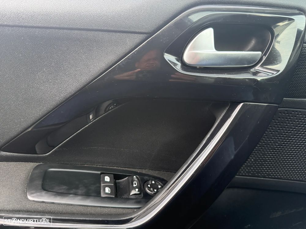 Peugeot 208 1.2 PureTech Active - 23