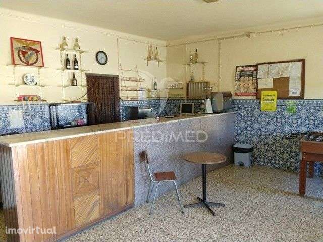 Habitação/ Comércio zona de Chamusca- Santarém - Grande imagem: 2/23