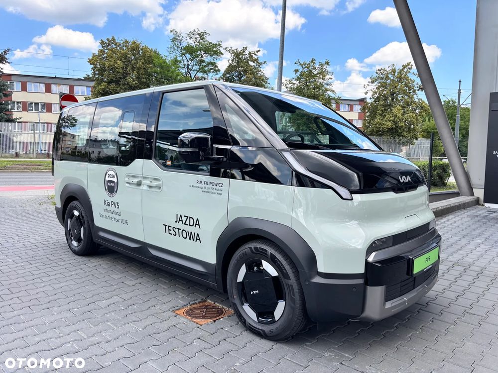 Kia PV5 - 8