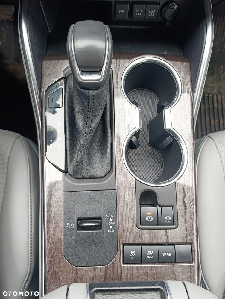 Toyota Highlander 2.5 Hybrid Executive - 17