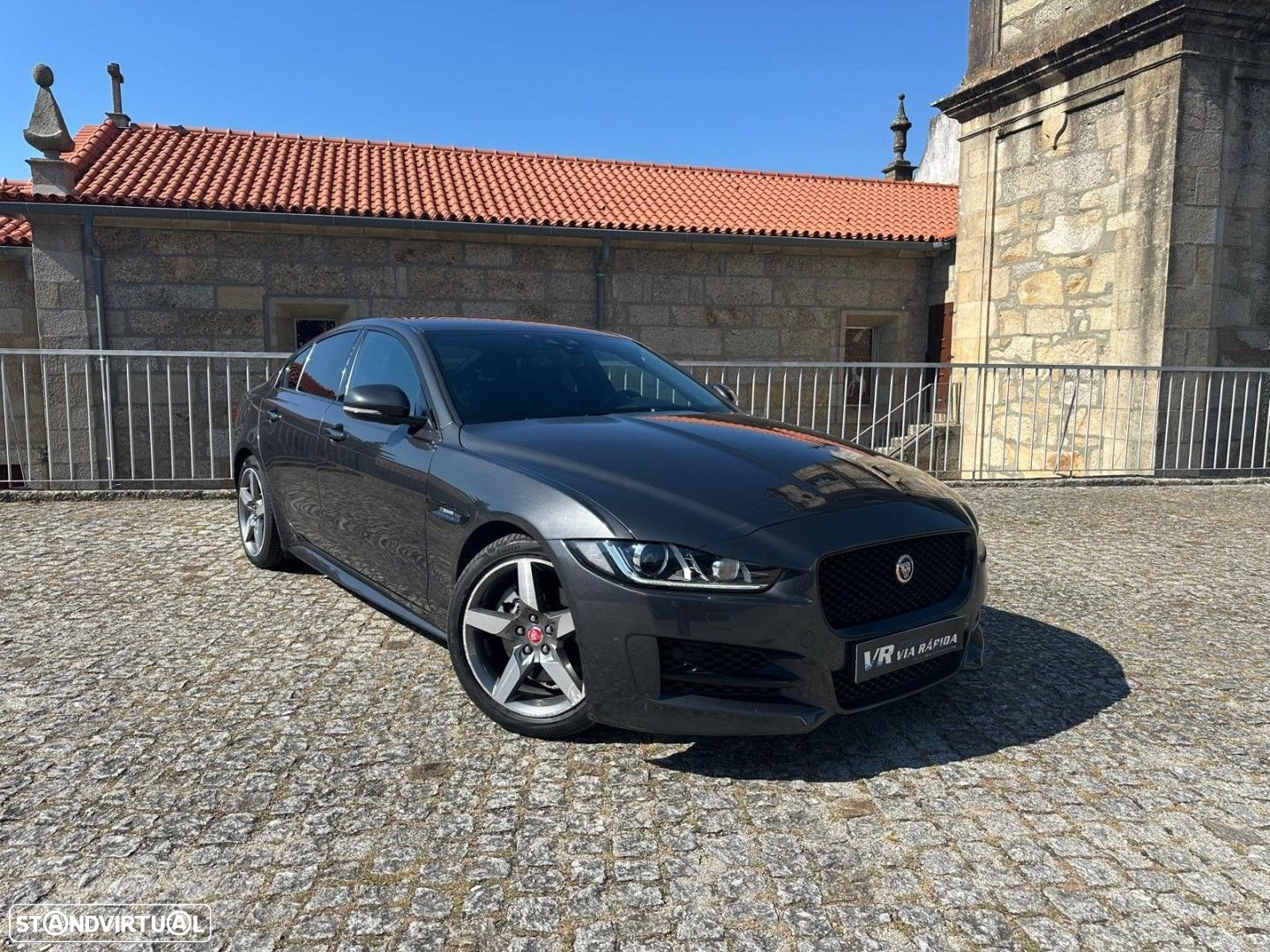 Jaguar XE 2.0 D R-Sport Aut. - 4