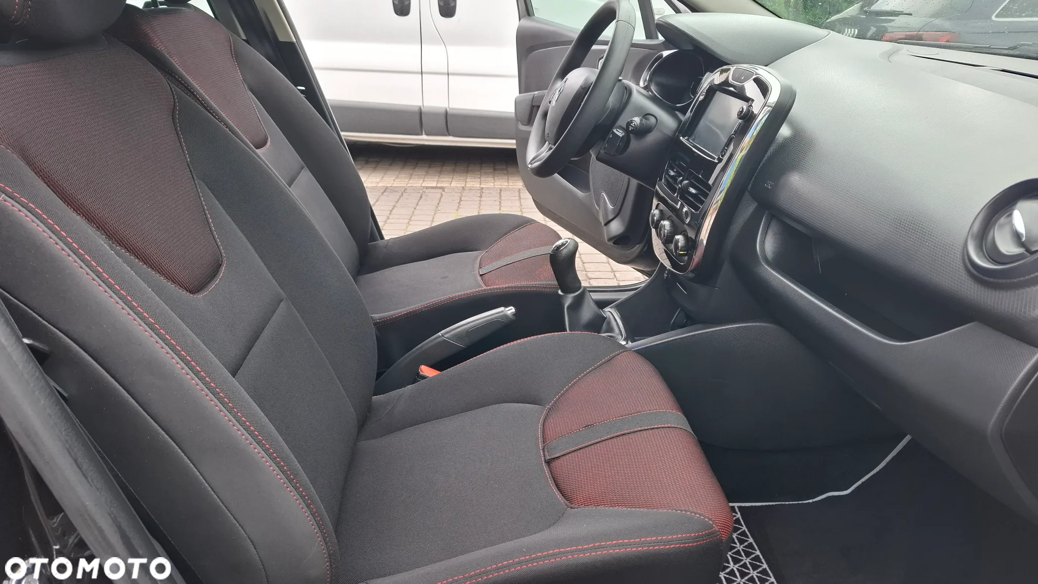 Renault Clio 1.2 16V Life - 18