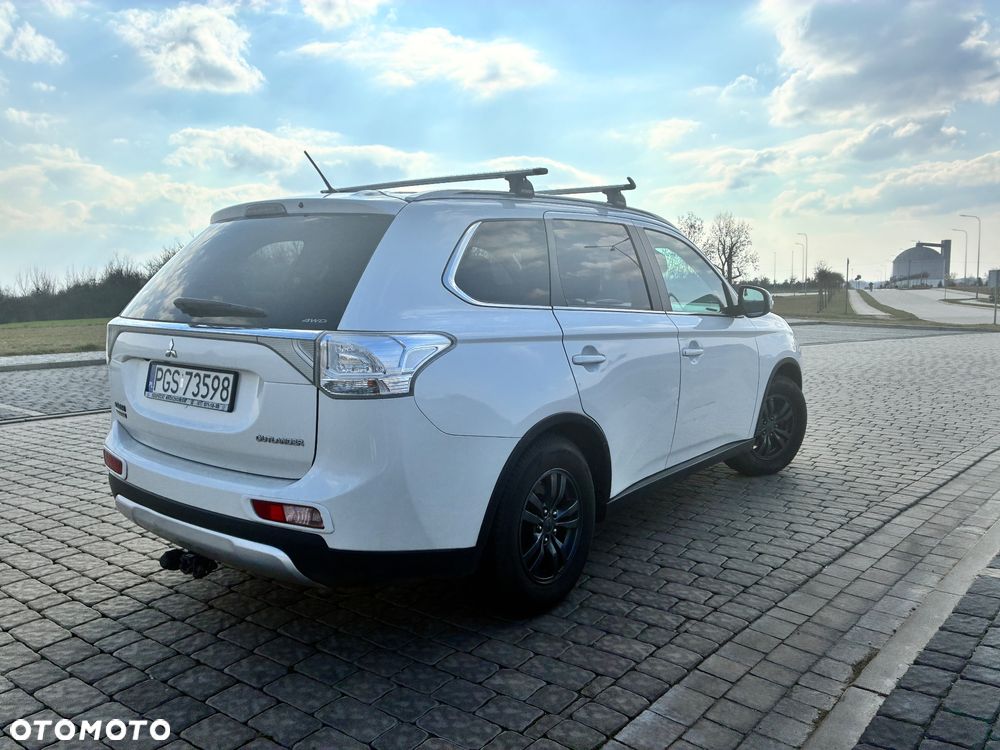 Mitsubishi Outlander 2.0 Intense + 4WD CVT - 3