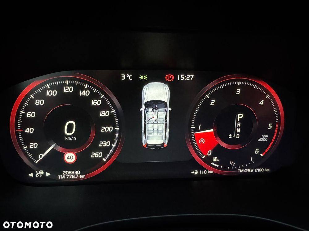 Volvo XC 60 D4 AWD Geartronic RDesign - 27