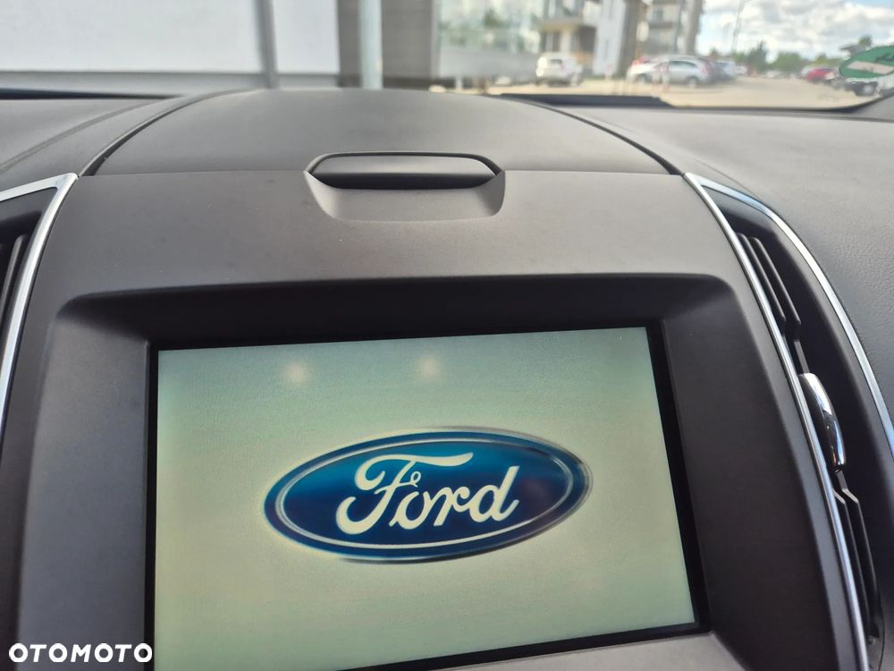 Ford S-Max - 17