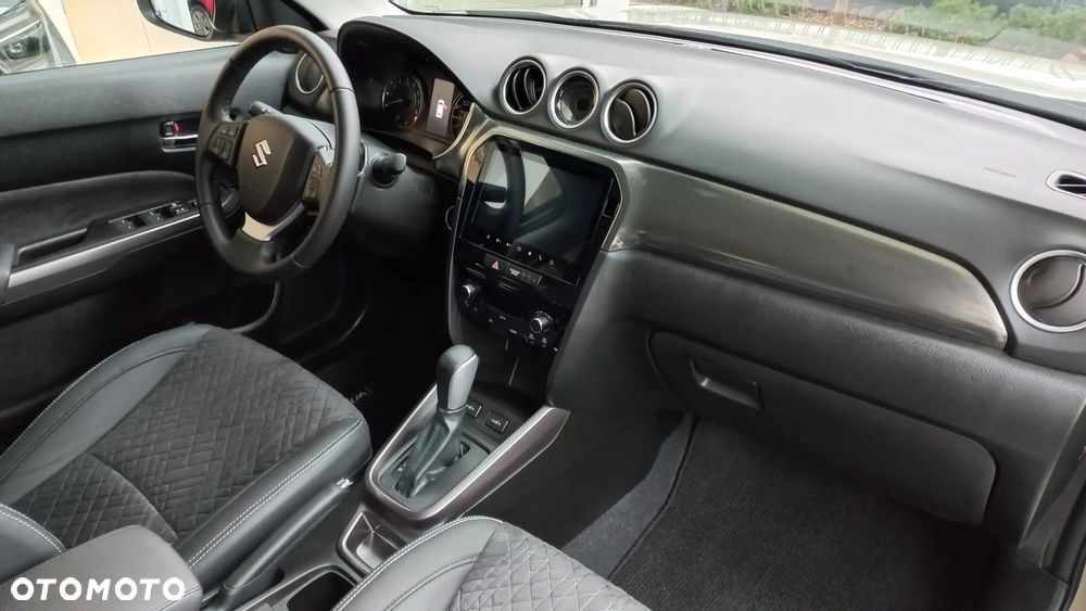 Suzuki Vitara 1.4 Boosterjet mHEV Elegance 2WD - 23