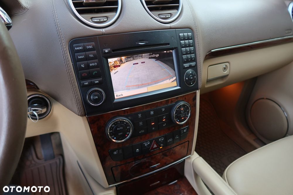 Mercedes-Benz GL 350 BlueTEC - 32