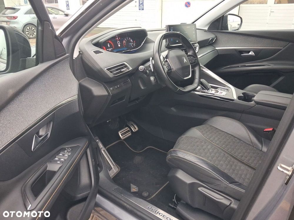 Peugeot 3008 1.2 PureTech Road Trip S&S EAT8 - 22