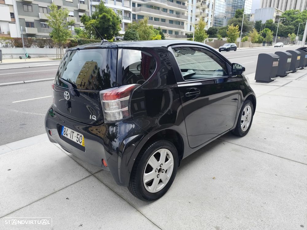 Toyota iQ 1.0 VVT-i - 9