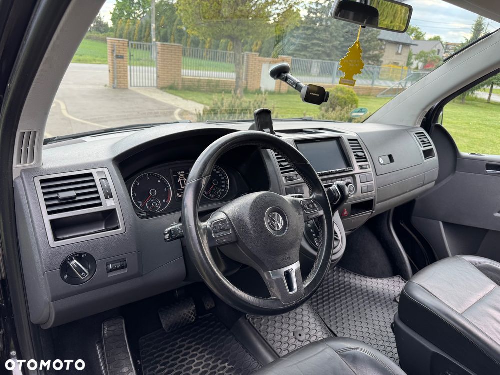 Volkswagen Caravelle - 19