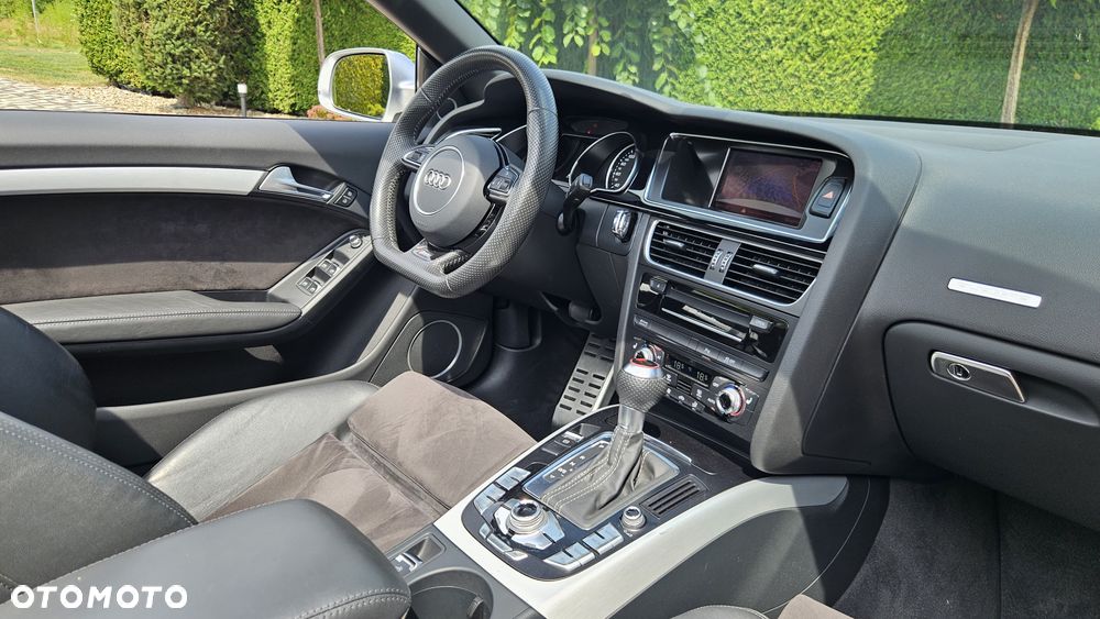 Audi RS5 Cabrio S tronic - 39