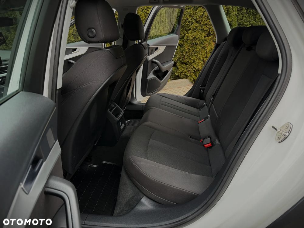 Audi A4 Allroad - 32