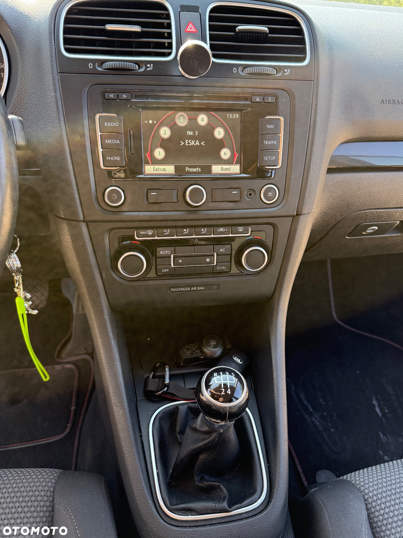 Volkswagen Golf 1.6 TDI BlueMotion Technology Comfortline - 9