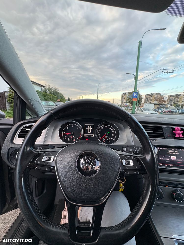 Volkswagen Golf 1.6 TDI DPF DSG BlueMotion Technology Trendline - 9