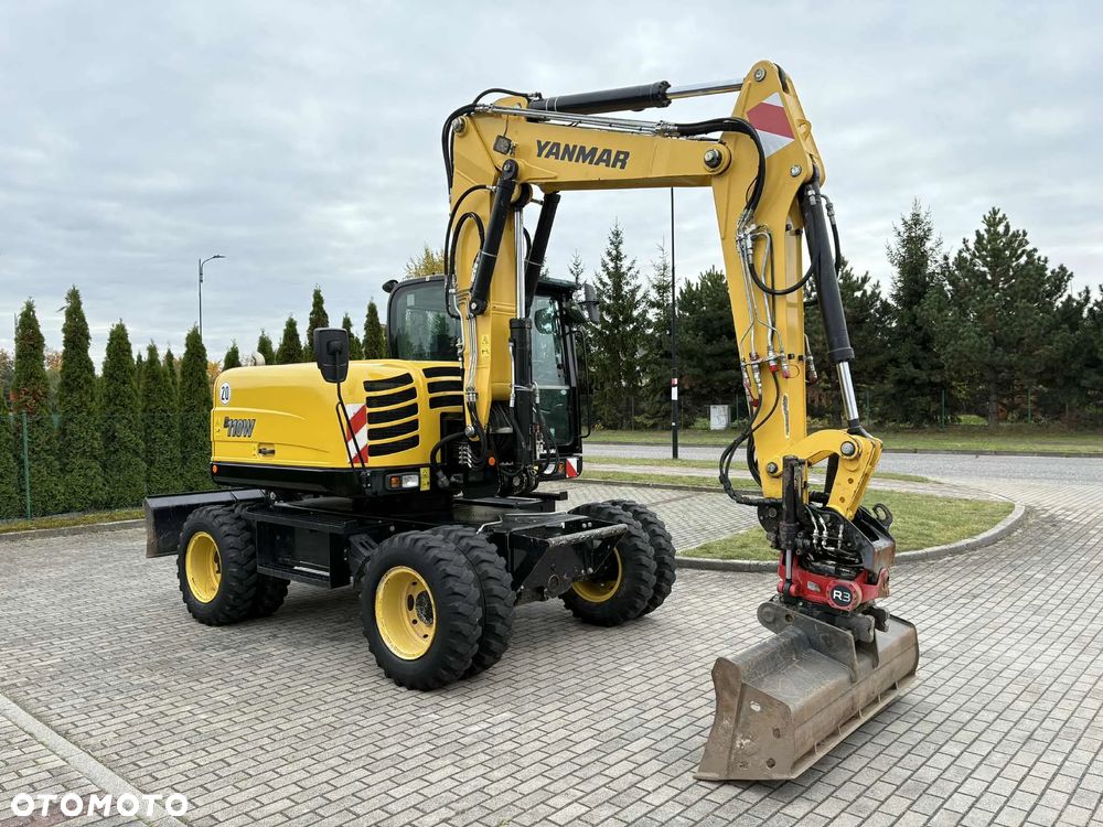 Yanmar B110W ROTOTILT 4 ŁYŻKI TYLKO 2618 mth - 29