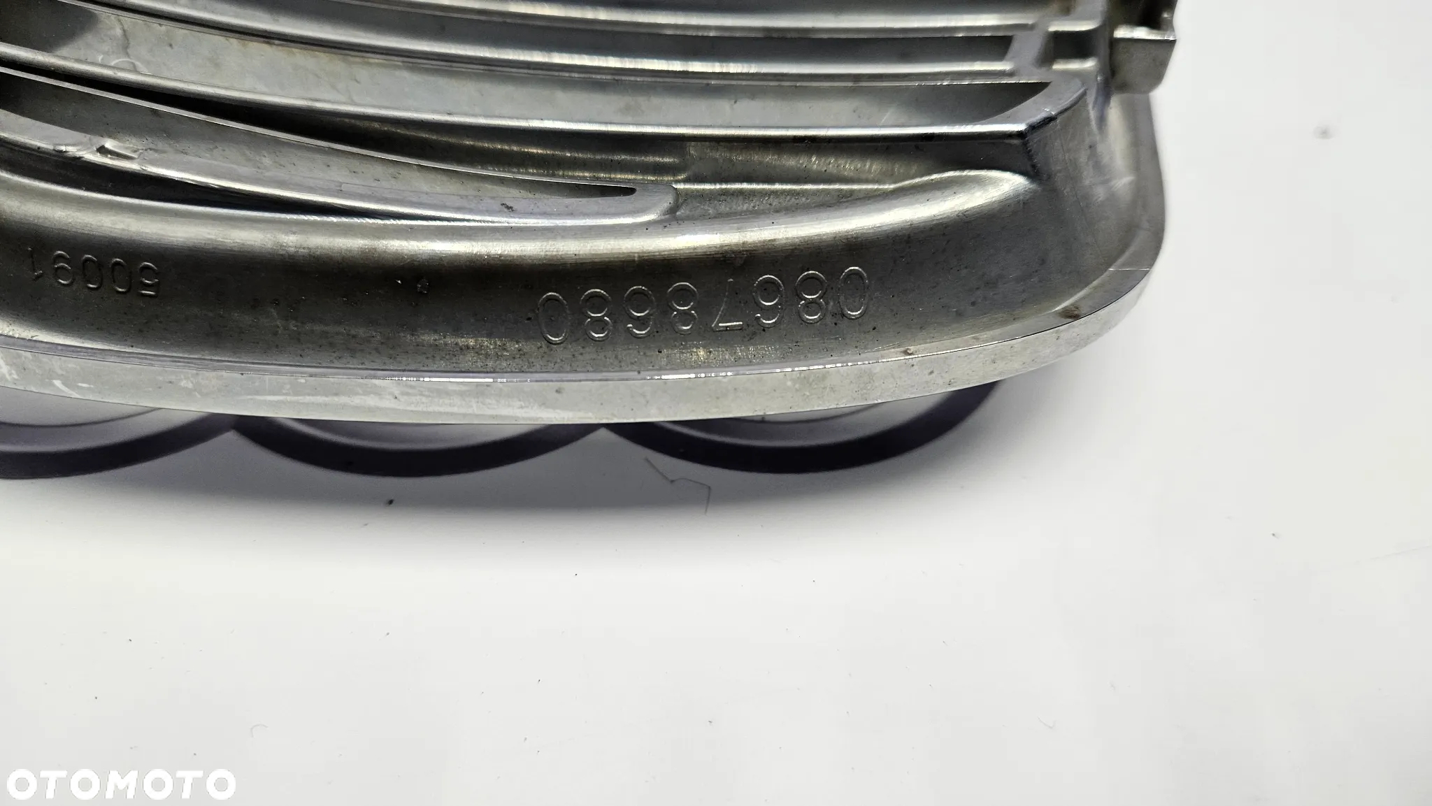 Volvo V50 2003-2007 Atrapa zderzaka Grill Kratka Chrom 08678680 Stan BDB Wszystkie mocowania całe - 11