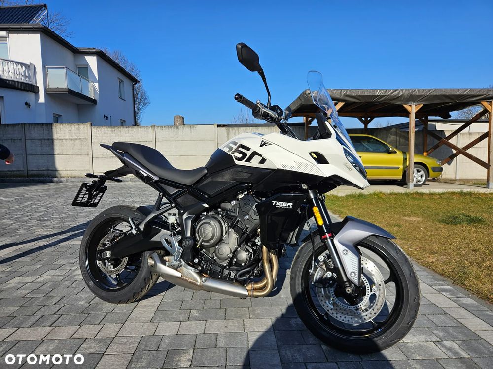 Triumph Tiger - 1