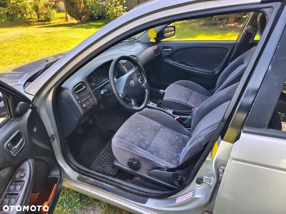 Toyota Avensis 2.0 VVT-i Sol - 13