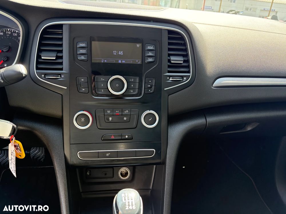 Renault Megane TCe GPF Zen - 19