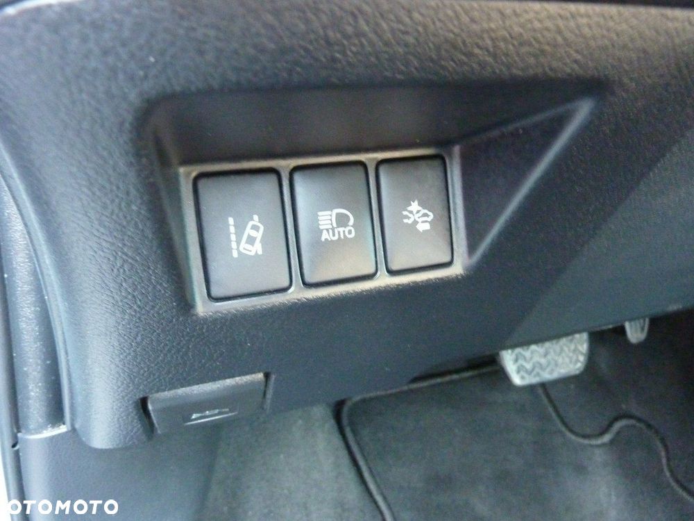 Toyota Yaris - 33