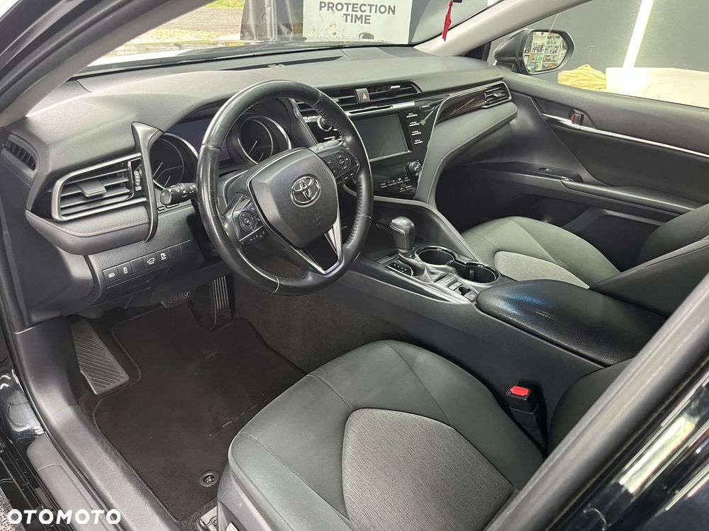 Toyota Camry 2.5 Hybrid Comfort CVT - 9