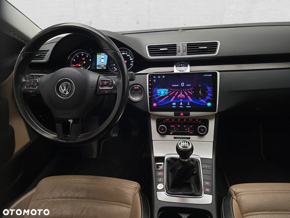 Volkswagen Passat CC - 10