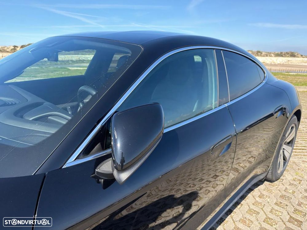 Porsche Taycan 4 - 46