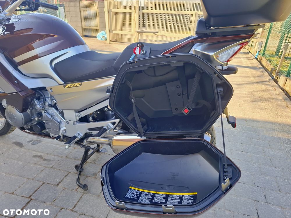 Yamaha FJR - 38