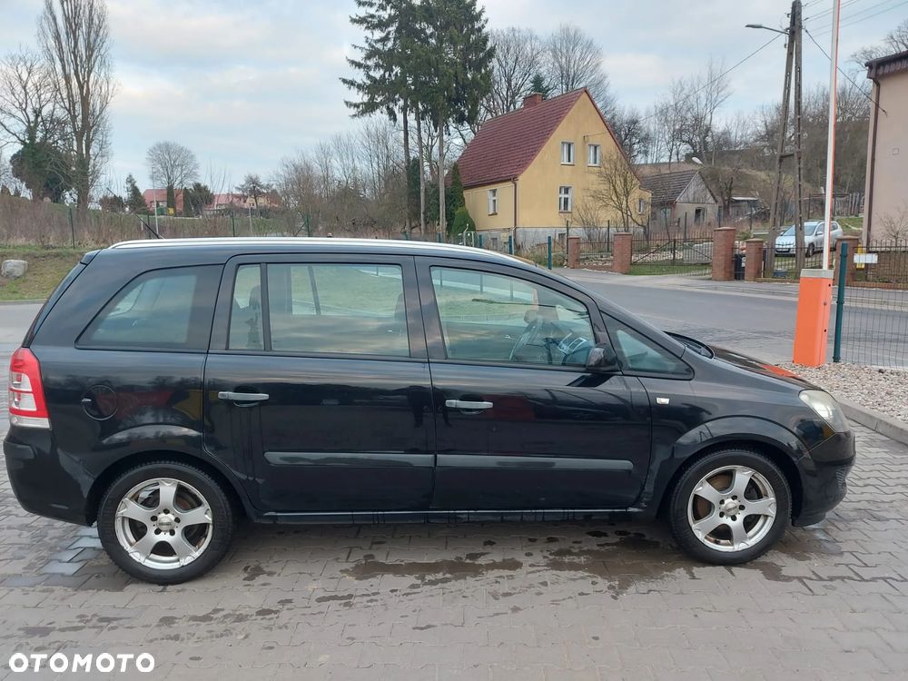 Opel Zafira 1.6 Essentia - 3