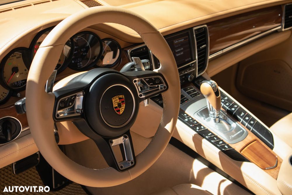 Porsche Panamera - 14
