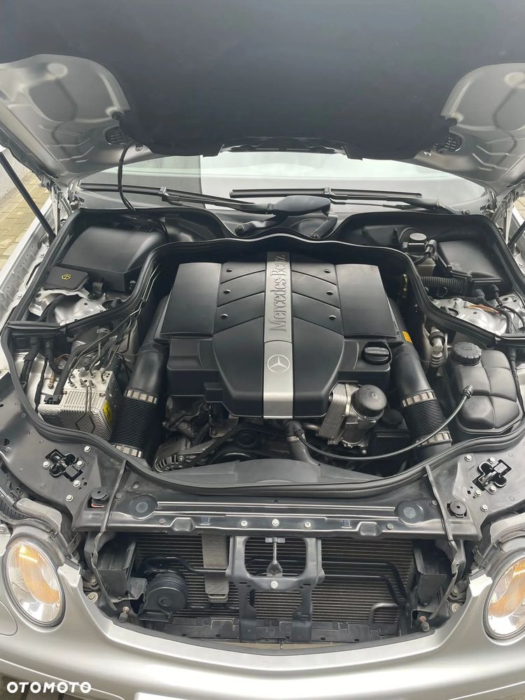 Mercedes-Benz Klasa E - 32