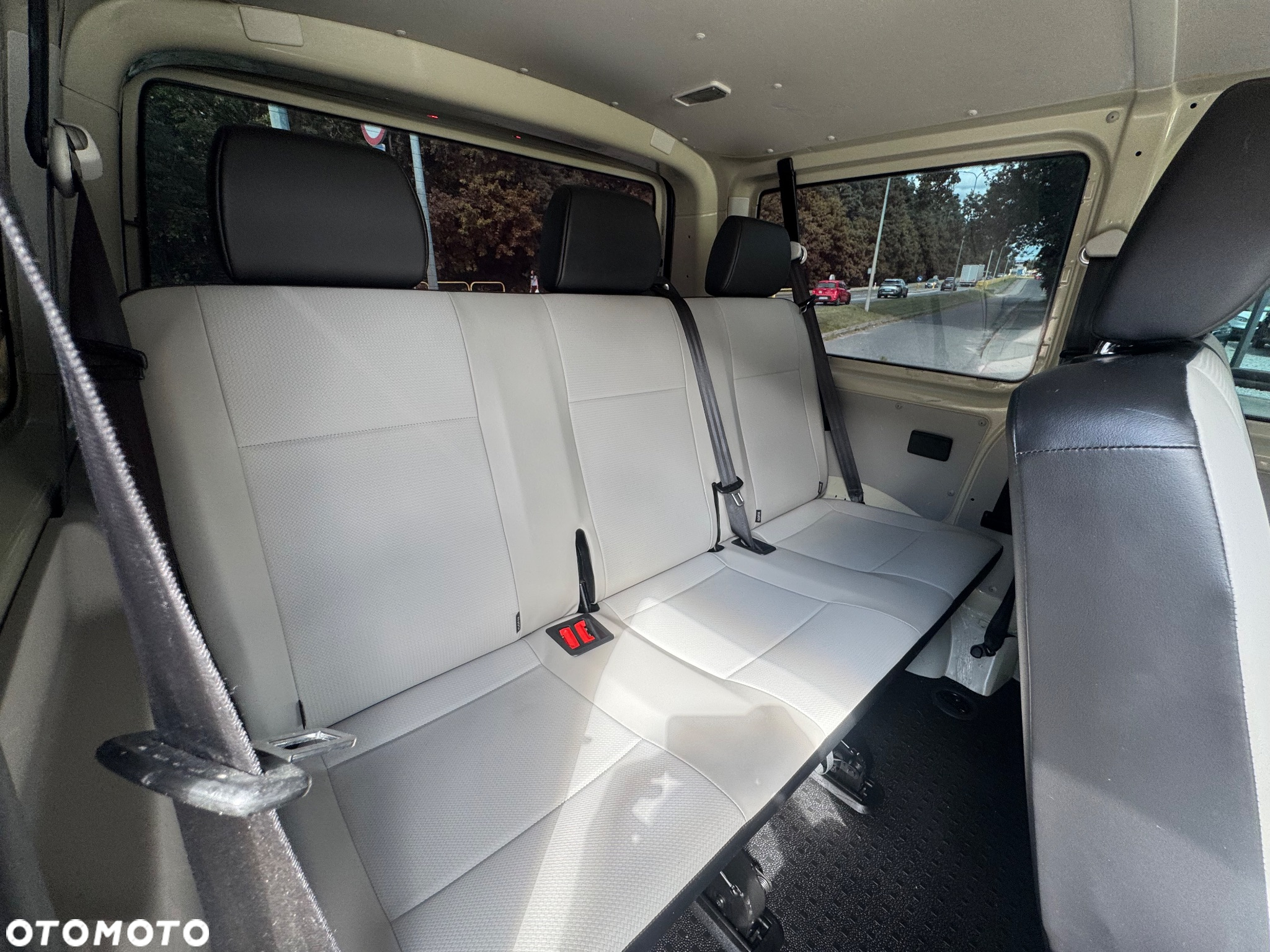 Volkswagen Caravelle 2.0 TDI L1 Highline - 30